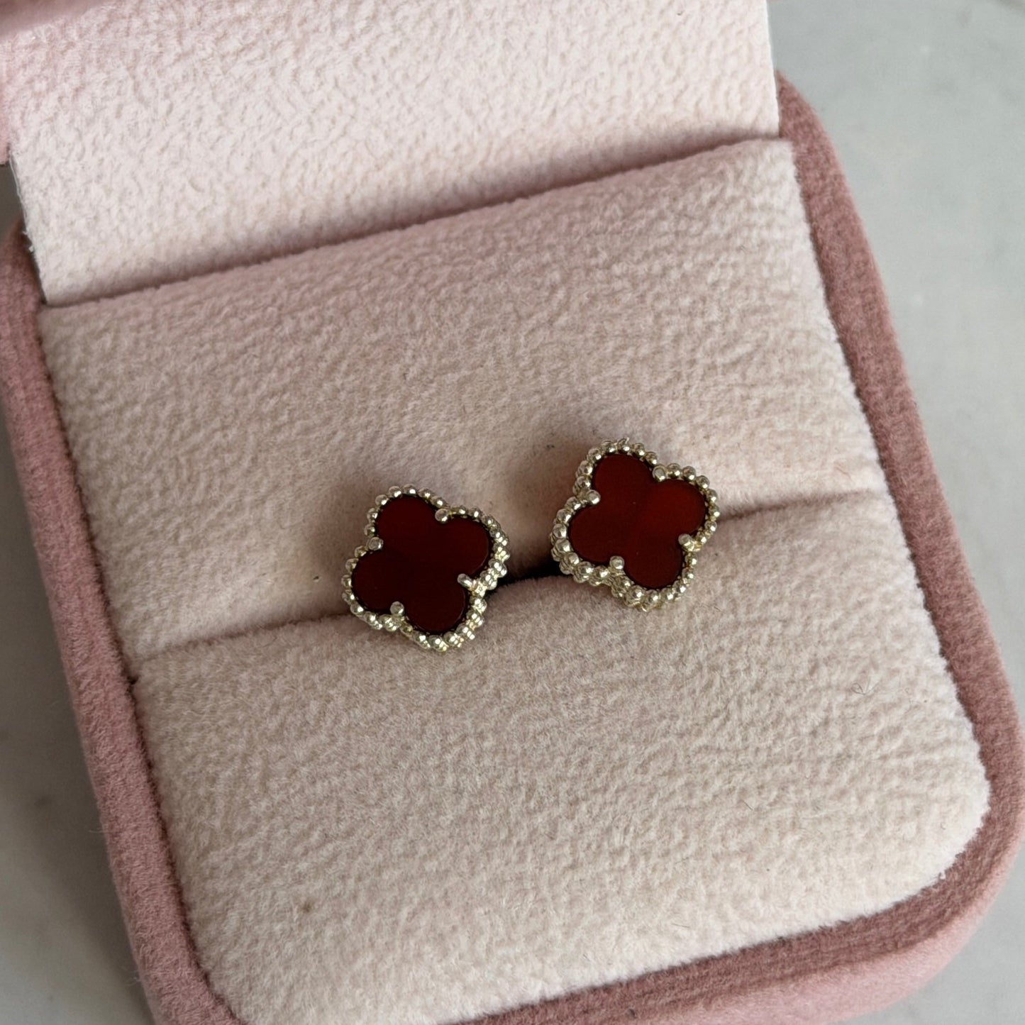 TOPOS MINI TREBOL PIEDRA ROJA PLATA 925