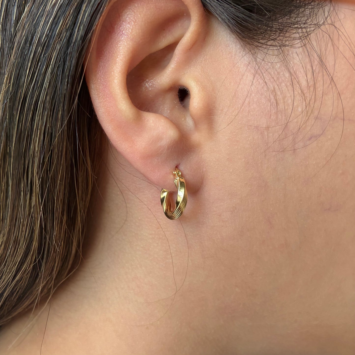 CANDONGAS MELCOCHA RAYADA 0.9CM ORO AMARILLO 18K - 1,39GR