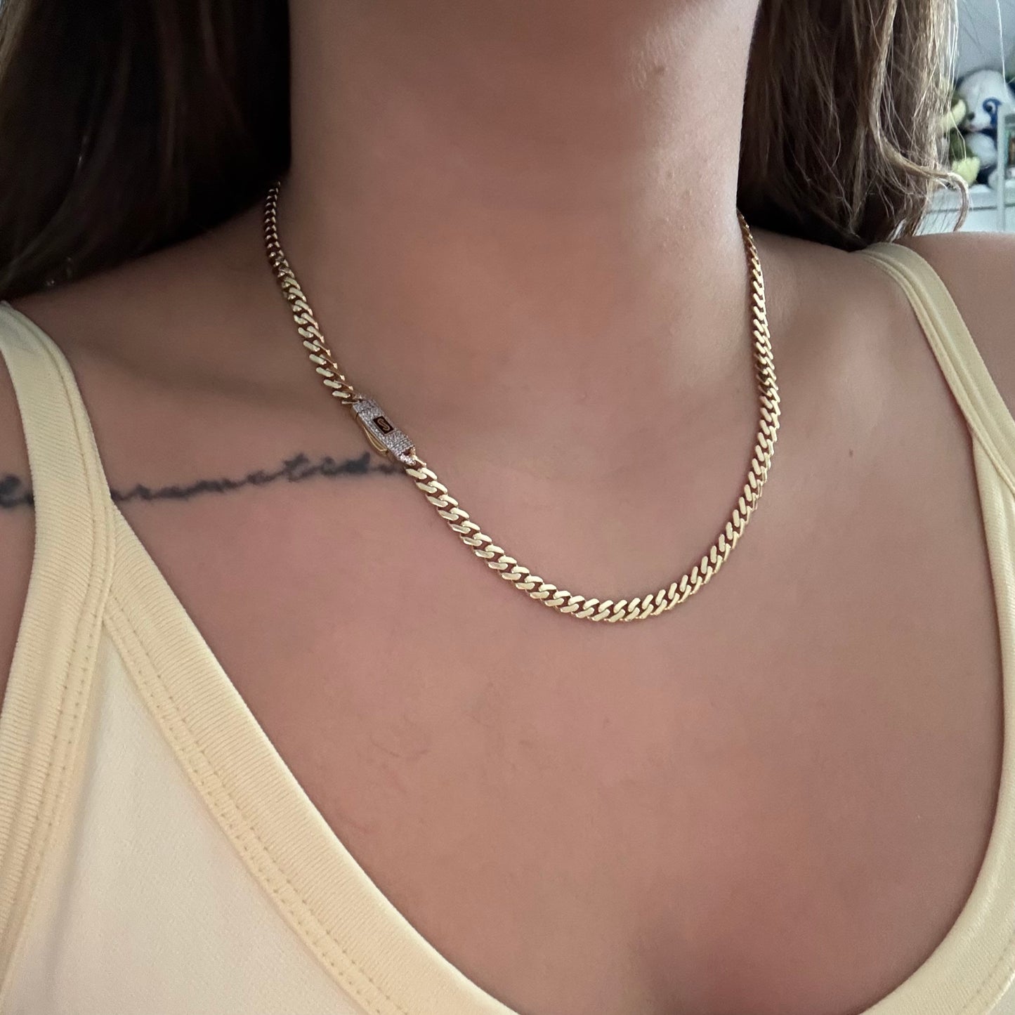 CADENA CUBANA MONACO LISA + BROCHE PIEDRAS BLANCAS 5MM ORO AMARILLO ITALY 18K 45CM - 13,68GR