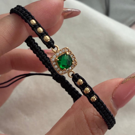 PULSERA HILO NEGRO HERRAJE CUADRADO CIRCON VERDE - BLANCO + 6 BOLAS 3M ORO AMARILLO COL 18K - 1,62GR