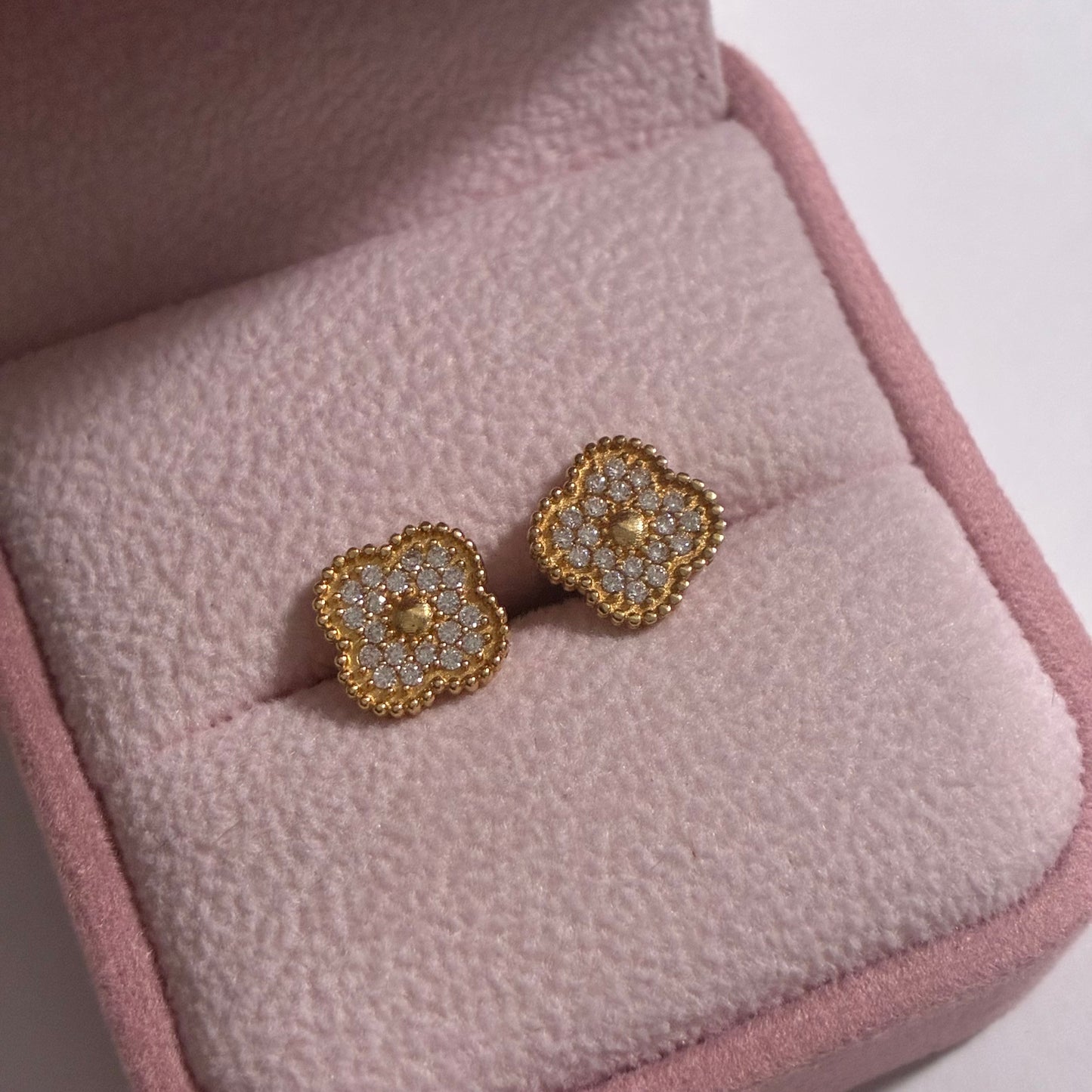 TOPOS TREBOL CIRCONES BLANCOS 10MM ORO AMARILLO 18K - 1,94GR