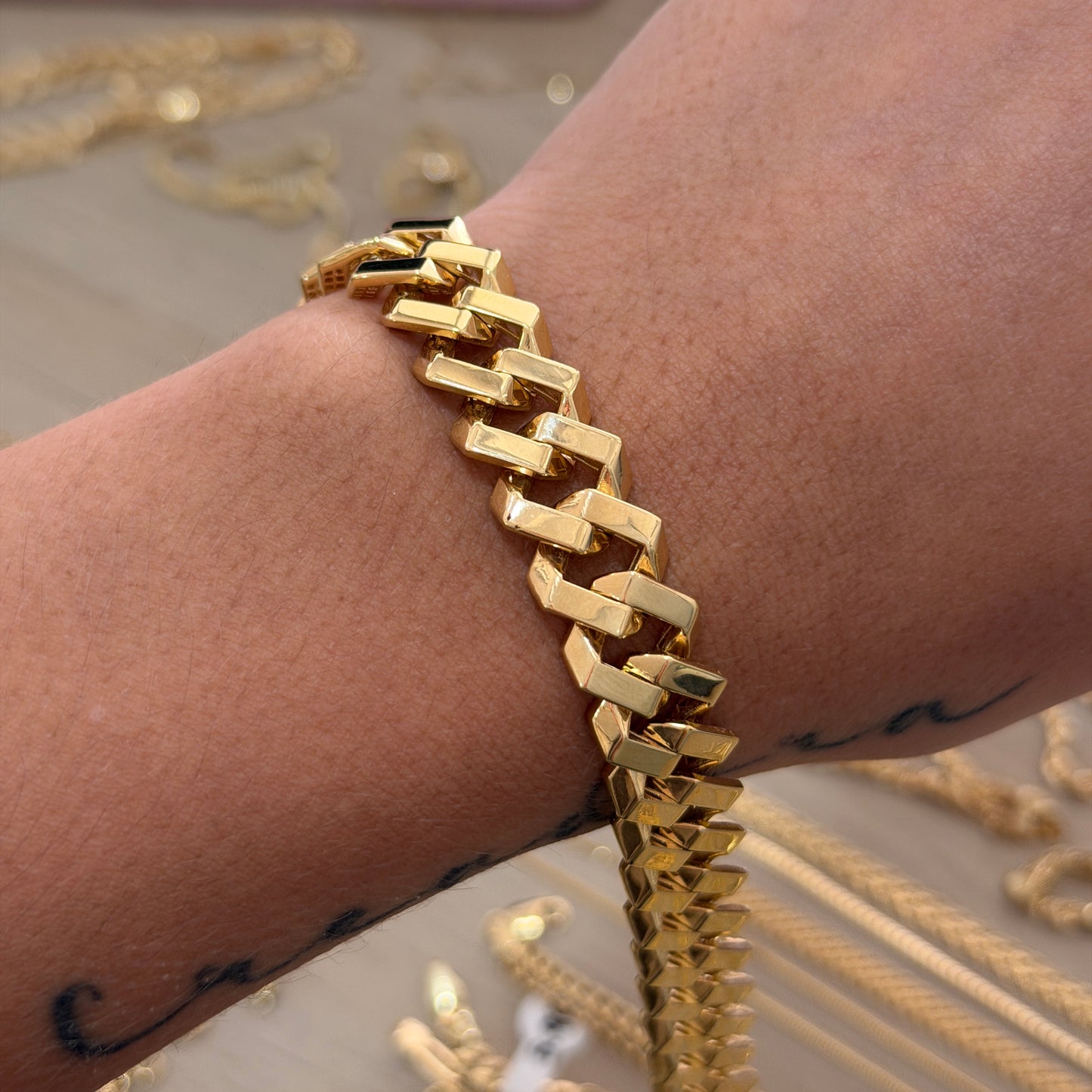 Hammered Cuban Bracelet 13mm Yellow Gold Italy 18K - 21cm 19.97g