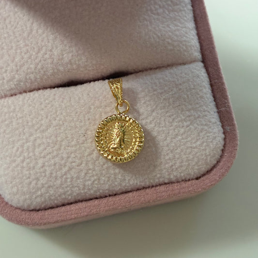 ROUND VIRGIN OF GUADALUPE PENDANT 1.5CM 18K YELLOW GOLD - 0.48GR