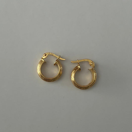 SMOOTH PYRAMID CANDONGAS 1.1CM 18K COLOR YELLOW GOLD - 1.03GR