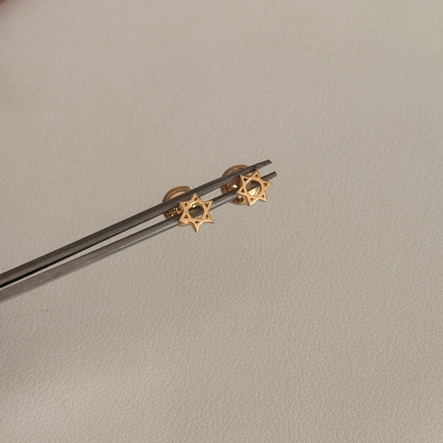 TOPOS ESTRELLA DE DAVID ORO AMARILLO 18K - 0,73GR