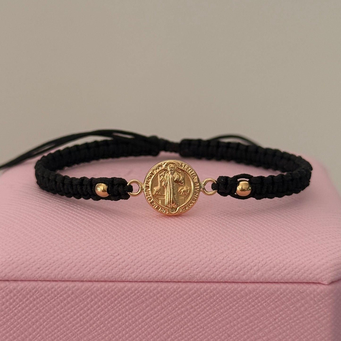 SAN BENITO BLACK THREAD BRACELET + 2 3M 18K YELLOW GOLD BALLS - 0.7GR