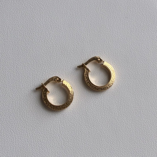 CANDONGAS RECTAS DIAMANTADAS 0.9CM ORO AMARILLO 18K - 1,0GR
