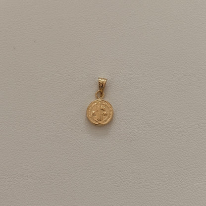 DIJE SAN BENITO 1,5CM ORO AMARILLO 18K - 0,38GR