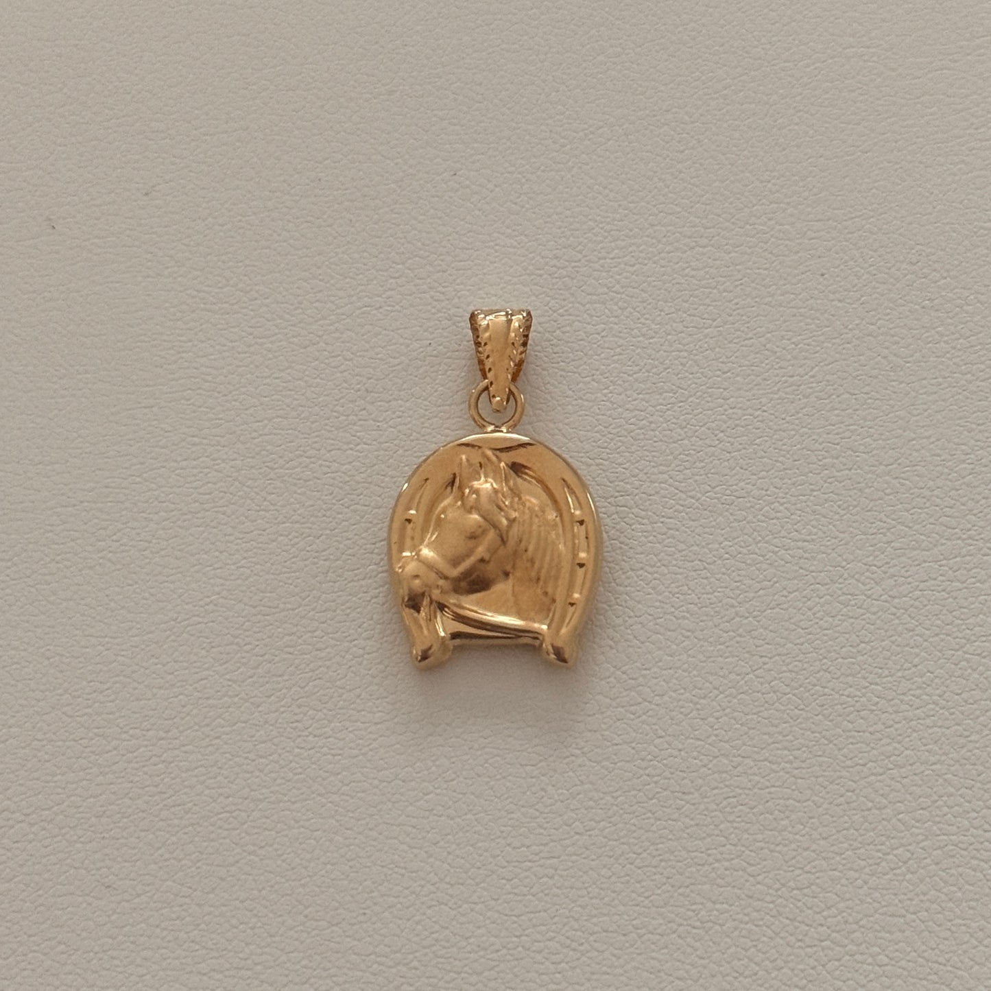 DIJE HERRADURA DE CABALLO 2,3CM ORO AMARIILO 18K -1,08GR