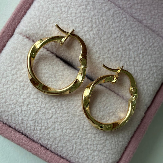 WAVY CANDONGAS 1.3CM 18K YELLOW GOLD - 1.24GR