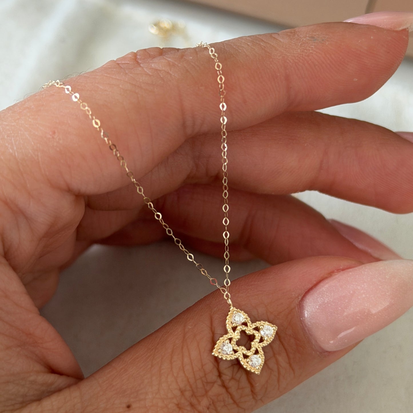 MINI ROLON CHAIN + FLOWER WITH CLOVER AND WHITE STONES PENDANT YELLOW GOLD ITALY ESP 18K 40CM - 0.72GR