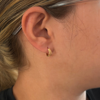 Click earrings with three braided lines, 0.8cm, 18K yellow gold, Italy - 2.16g