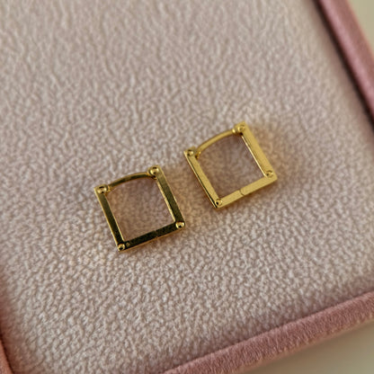 Square Clip-On Hoop Earrings 0.8cm Yellow Gold Italy 18K - 1.35g