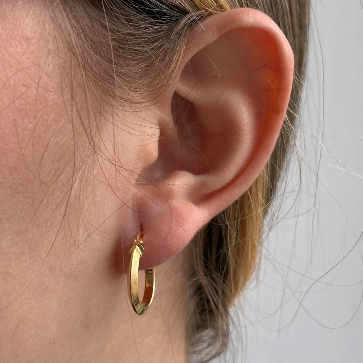CANGONGAS PIRAMIDES LISAS 1,54GR 2CM ORO AMARILLO COL 18K