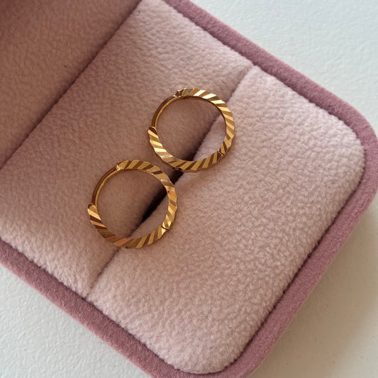 DIAMOND HOOPS 1CM YELLOW GOLD ITALY ESP 18K - 1.10 GR