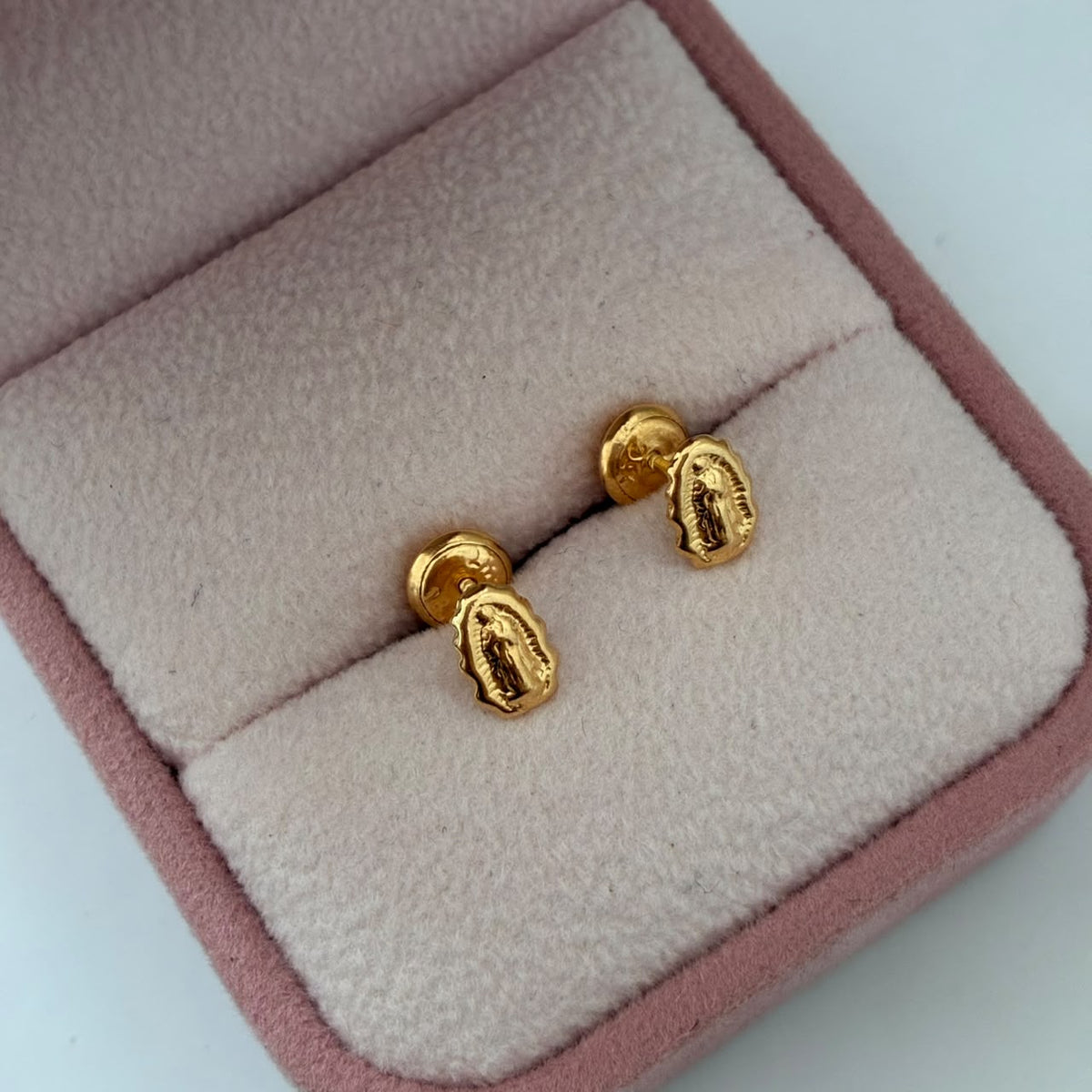 VIRGIN OF GUADALUPE SILHOUETTE STUDS 7MM YELLOW GOLD COL 18K - 0.63GR